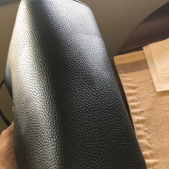 Purse - Picture 2 of 7